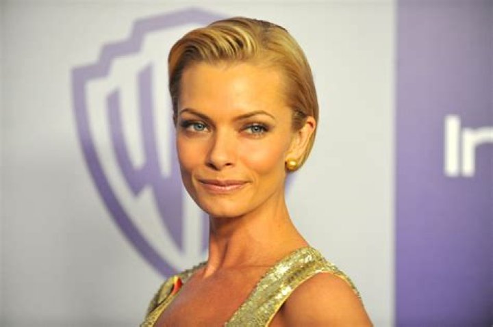 What is Jaime Pressly net worth?